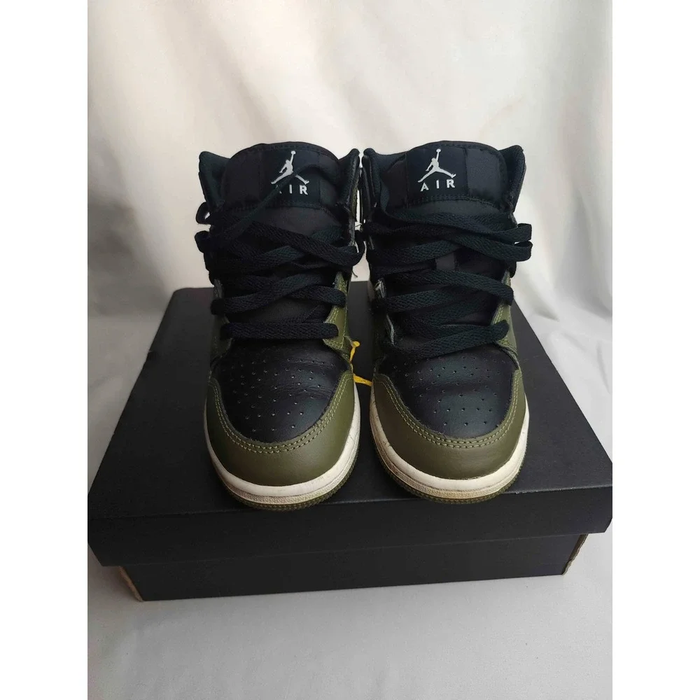Nike Air Jordan 1 Mid GS Sneakers Size 4Y Medium Olive Black Leather DQ8423-092